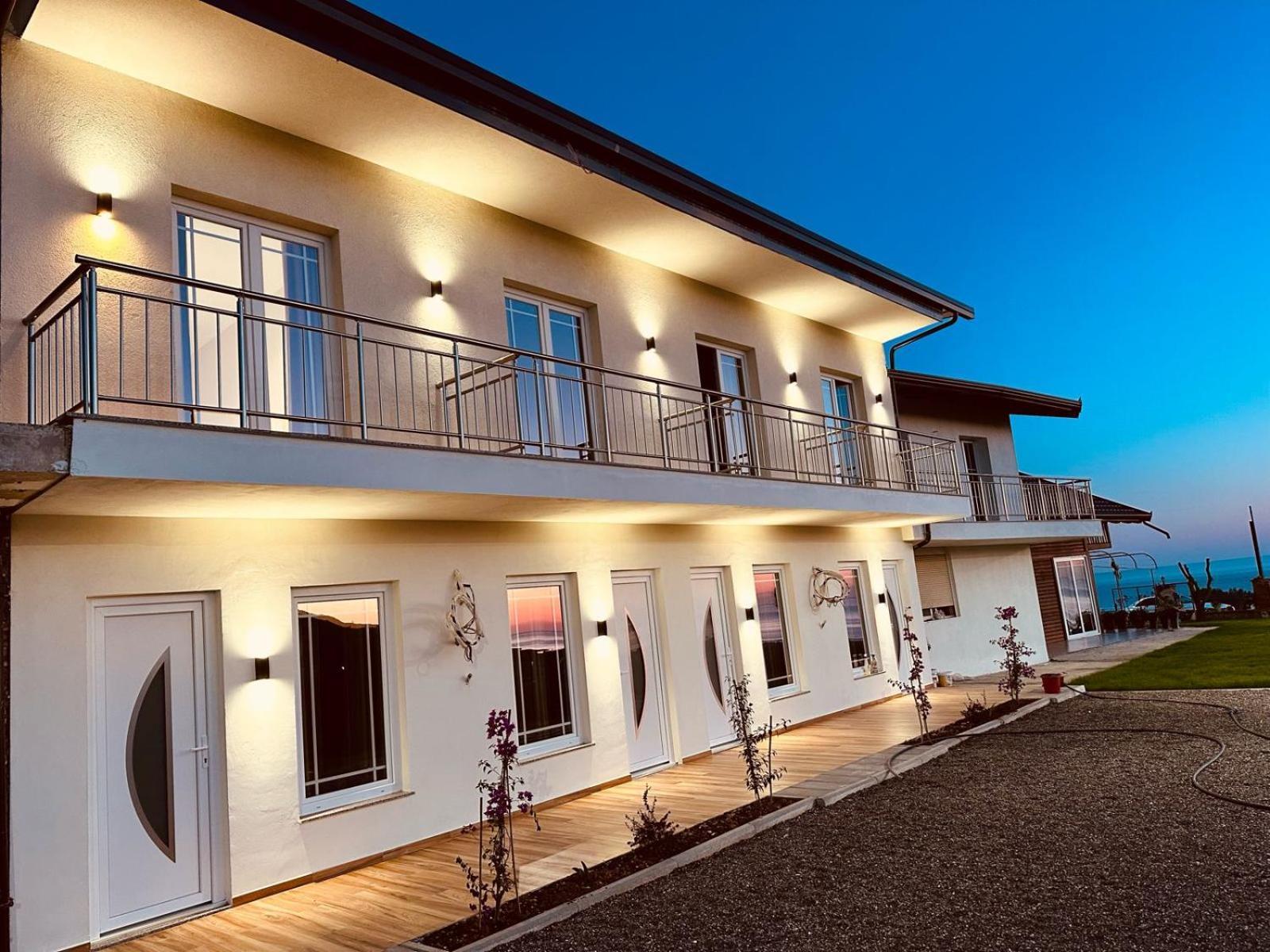 Sol Apartments Gjiri Lalzit Durrës Exteriér fotografie