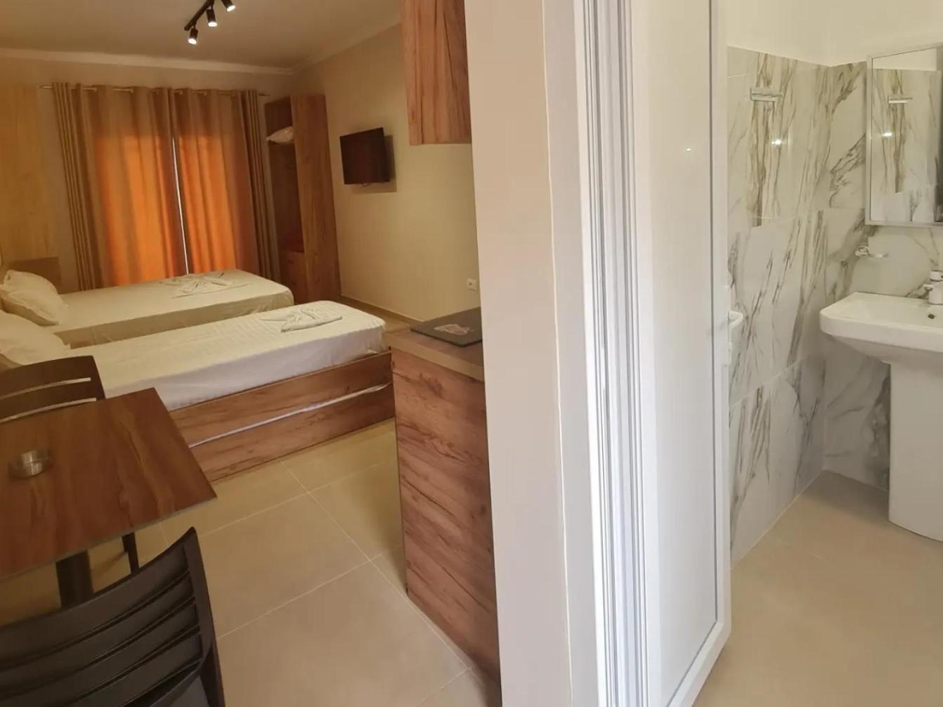 Sol Apartments Gjiri Lalzit Durrës Exteriér fotografie
